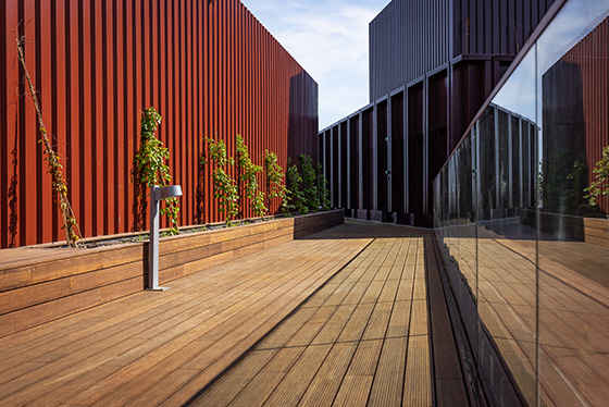 WoodHub, tag terrasse i Bambus